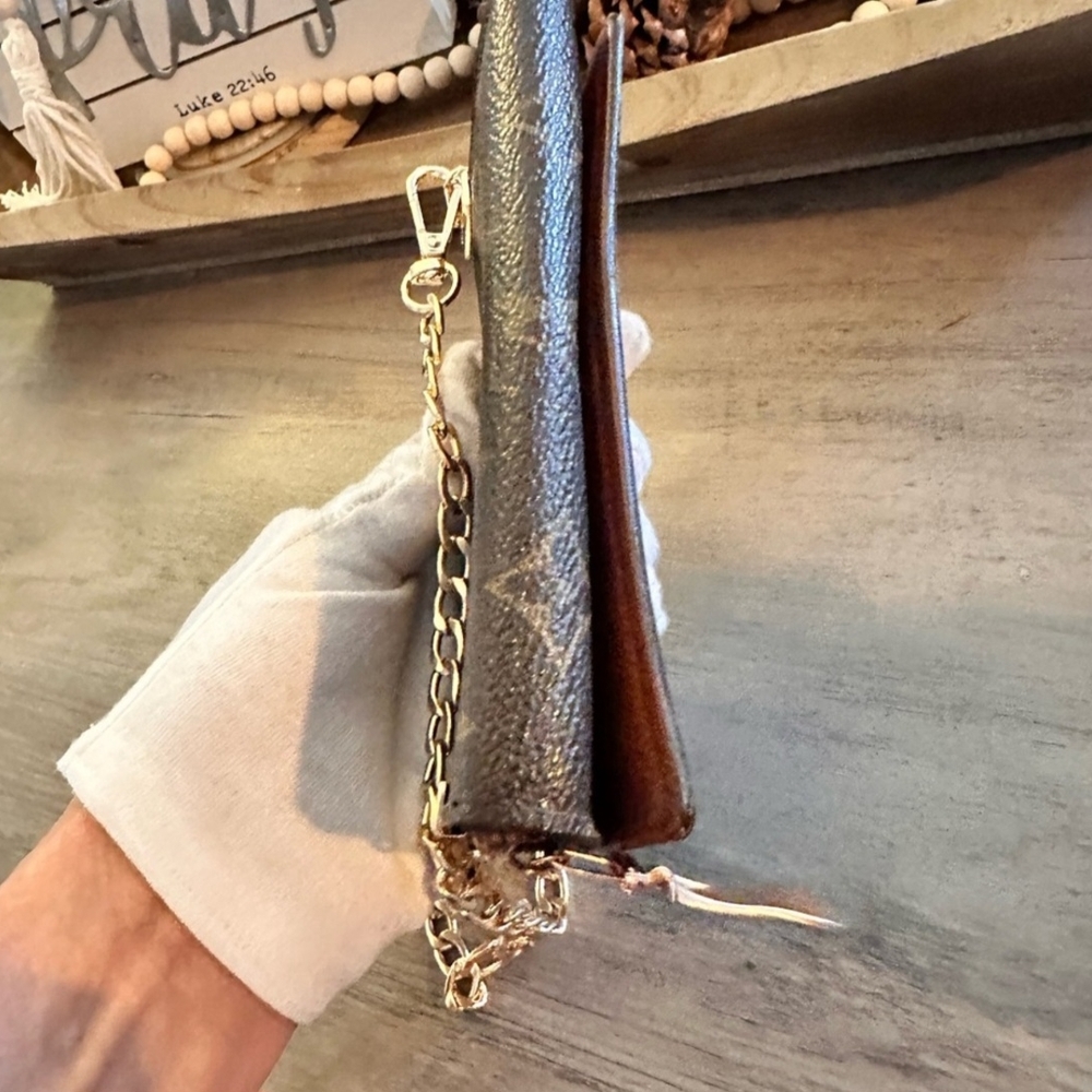 Louis Vuitton Brown Monogram Vintage Chain Bag - Picture 4 of 14